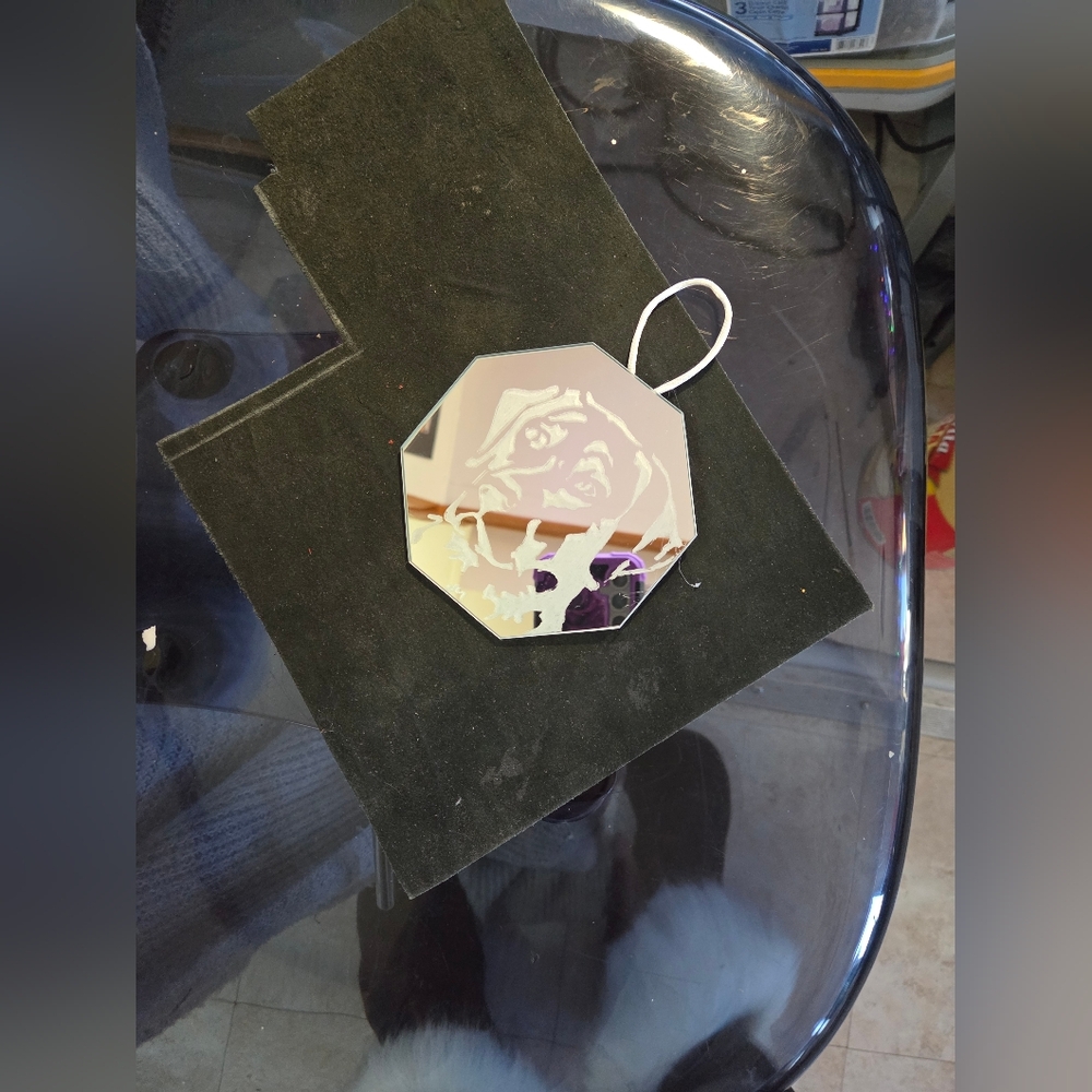 Octagonal Mirror Dog Ornament Hand Etched 4.5 X 4.5 - Picture 2 of 2